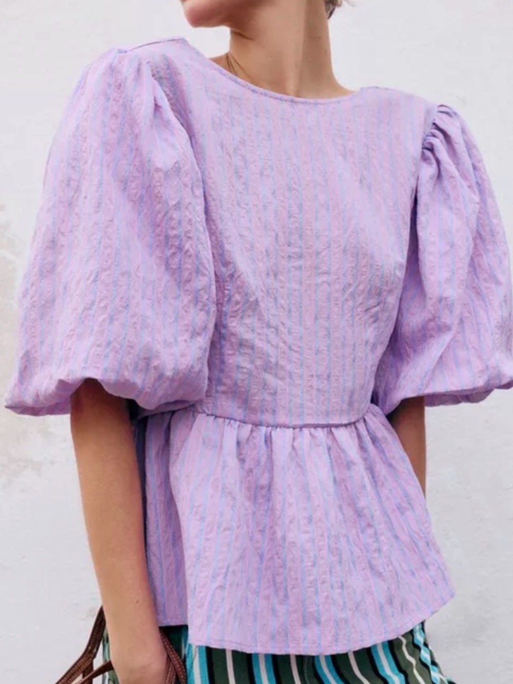 Zara STRIPED PUFF SLEEVE TIE BLOUSE